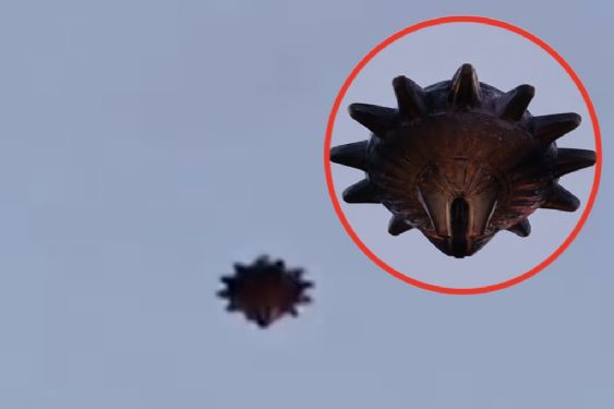 Turista capta extraño OVNI con picos sobrevolando el espacio aéreo de México | VIDEO