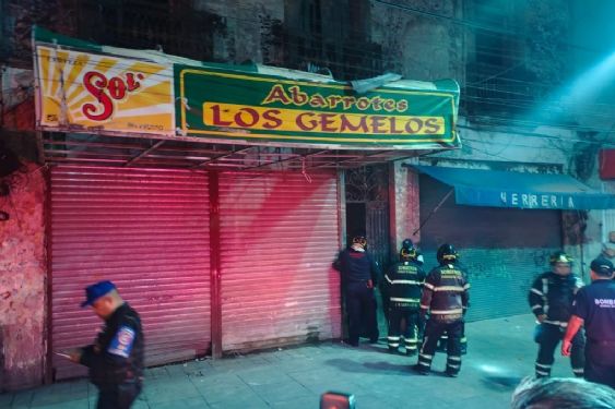 Foto de: Colapsa parte de una vivienda en el Centro Histórico de CDMX; desalojan a 10 personas