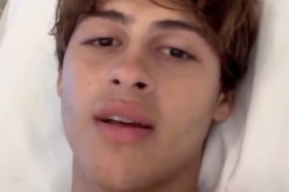 Stavros Floros, concursante que perdió su pierna en Survivor, rompe el silencio desde el hospital