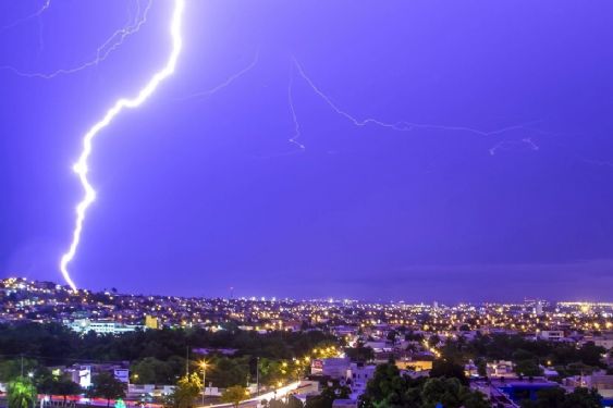 Foto de: Estos son los 12 estados en alerta por lluvias, granizo y tormentas eléctricas HOY sábado 23 de mayo | EN VIVO