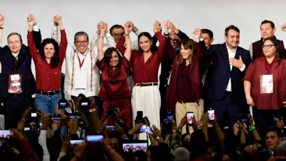 Foto de: Ariadna Montiel asume la dirigencia nacional de Morena