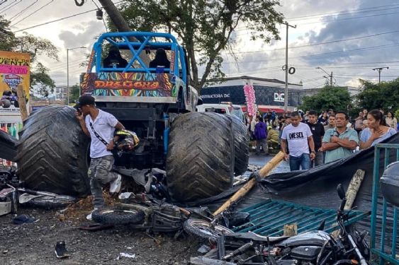 Foto de: Espectáculo de Monster Truck en Colombia termina en tragedia; hay tres muertos y 38 heridos