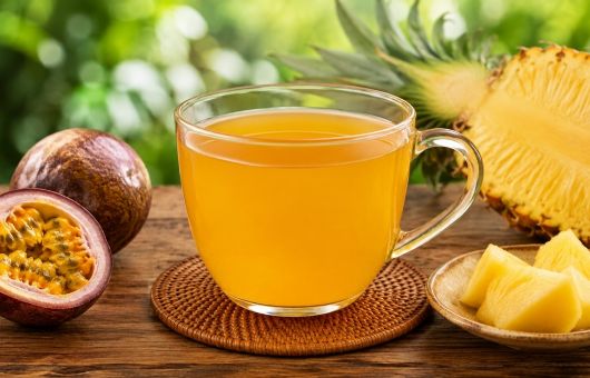 ¿Cómo se prepara el té de maracuyá y piña con efecto diurético y antiestrés?