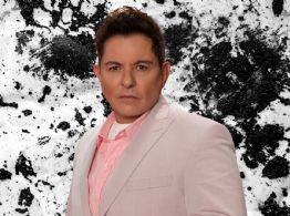 Ernesto Laguardia llora en La Casa de los Famosos ante la muerte de su madre