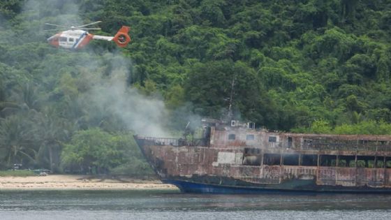 Suman 76 muertos, 30 personas rescatadas y 12 desaparecidas tras TERRIBLE incendio de ferri en Filipinas
