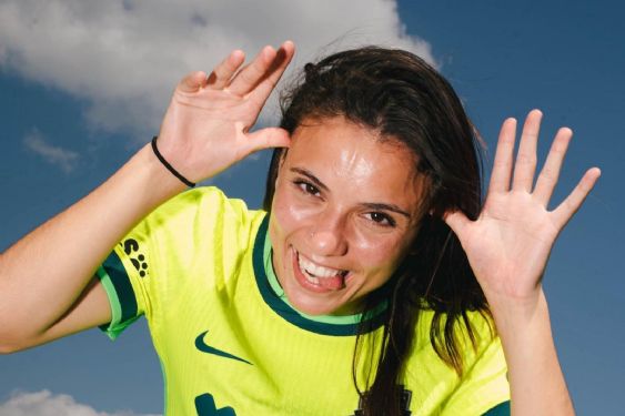¡Histórica! Rebeca Bernal llega a Europa