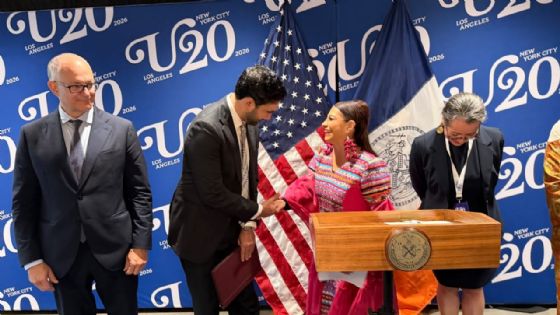 Alcalde de NY reconoce labor de Brugada en materia de cuidados