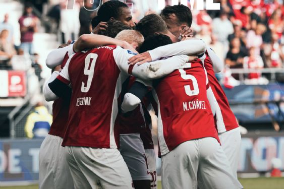 Mateo Chávez y AZ Alkmaar siguen en la cima de la Eredivisie 