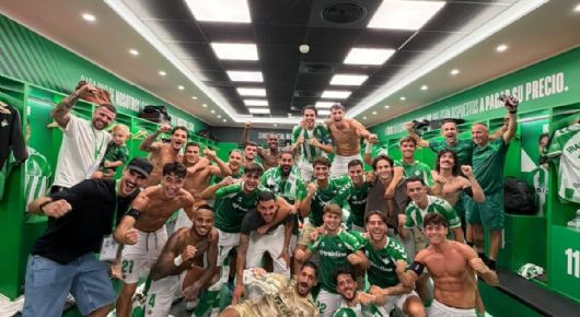 ¡No se va! Álvaro Fidalgo reaparece en el triunfo del Real Betis