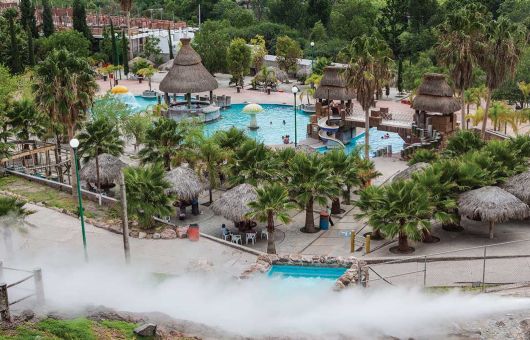 El estético rincón de Hidalgo con manantiales de aguas termales a 38° y geiser natural: ideal para una escapada relajante