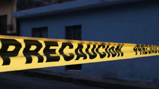 Foto de: Empleado muere al interior de un supermercado después de ser alcanzado por una bala perdida